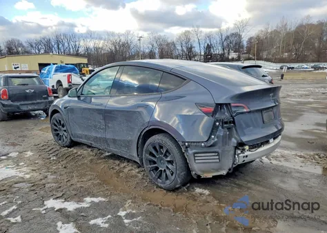 2023 Tesla Model Y from USA, damaged, VIN 7SAYGDEE8PF862410
